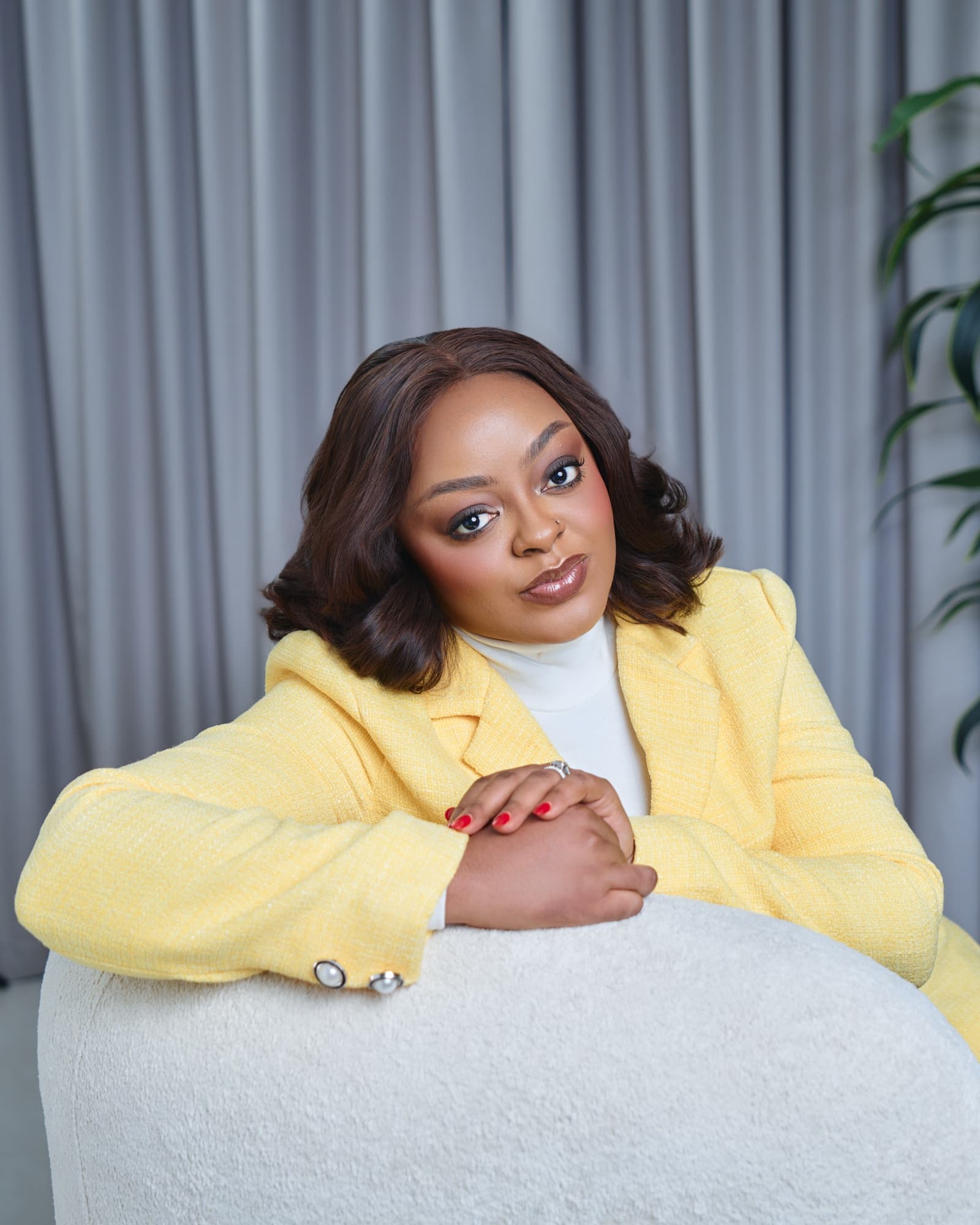 Personal brand photography by Deine, yellow blazer founder editorial close-up
